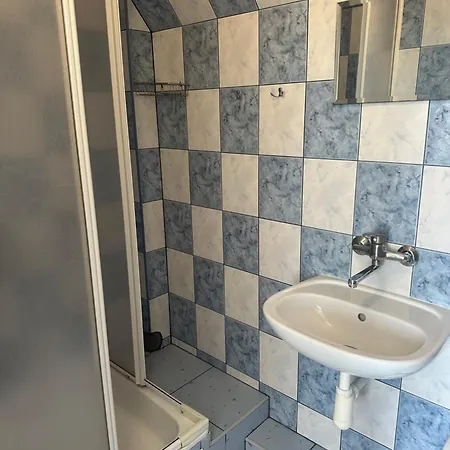 Dzika Roza Homestay *